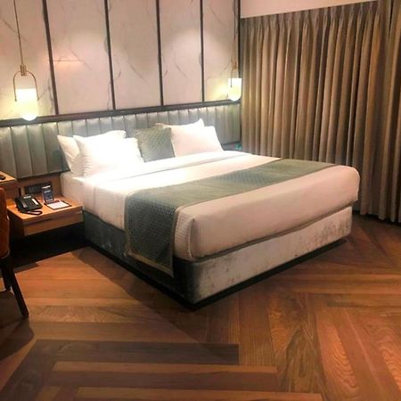 Hotel The International By Tunga à Bombay Extérieur photo