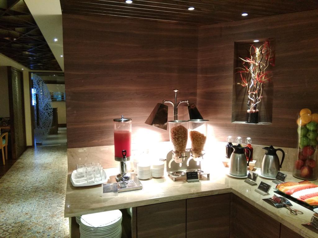 Hotel The International By Tunga à Bombay Extérieur photo