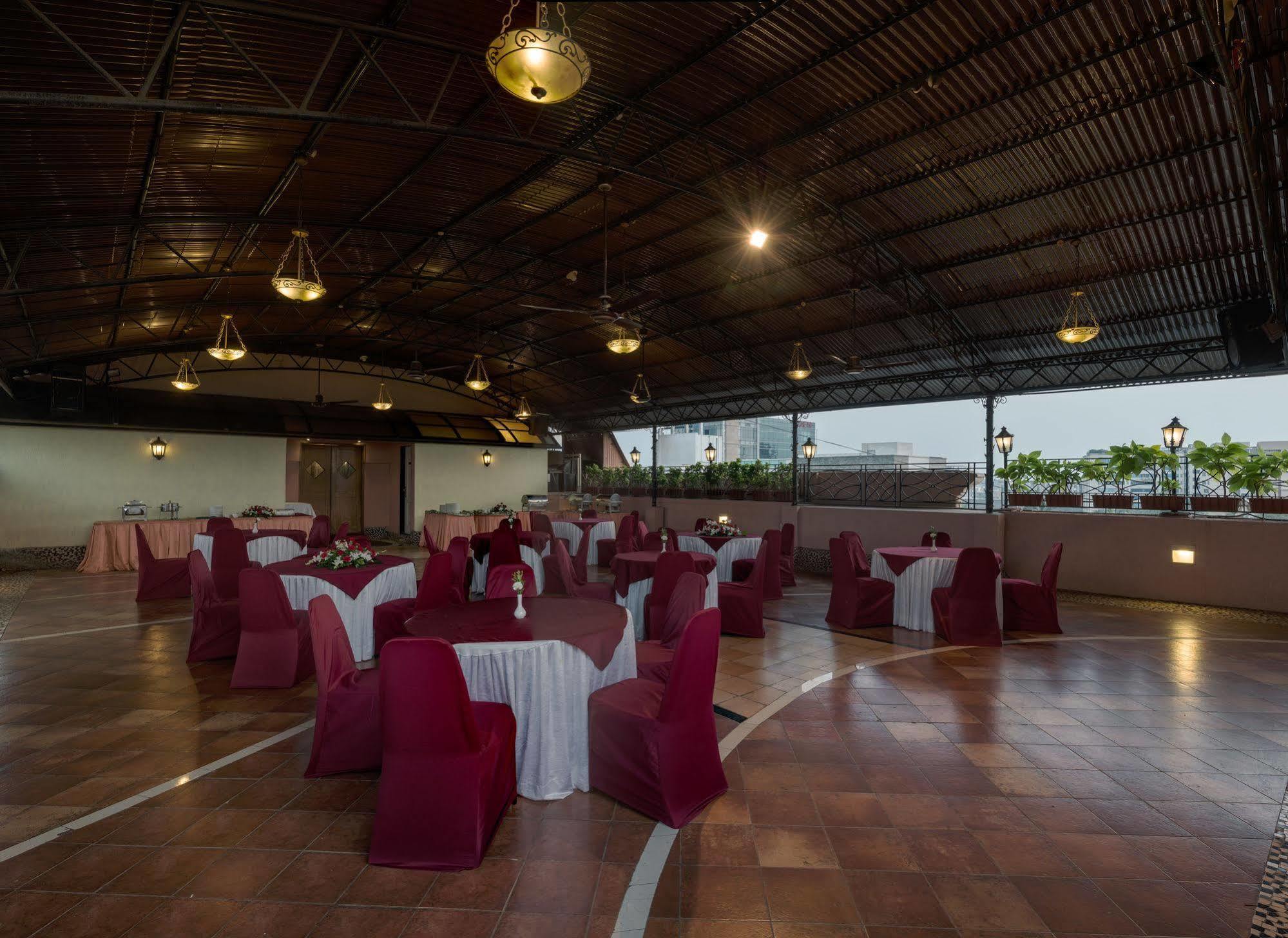 Hotel The International By Tunga à Bombay Extérieur photo