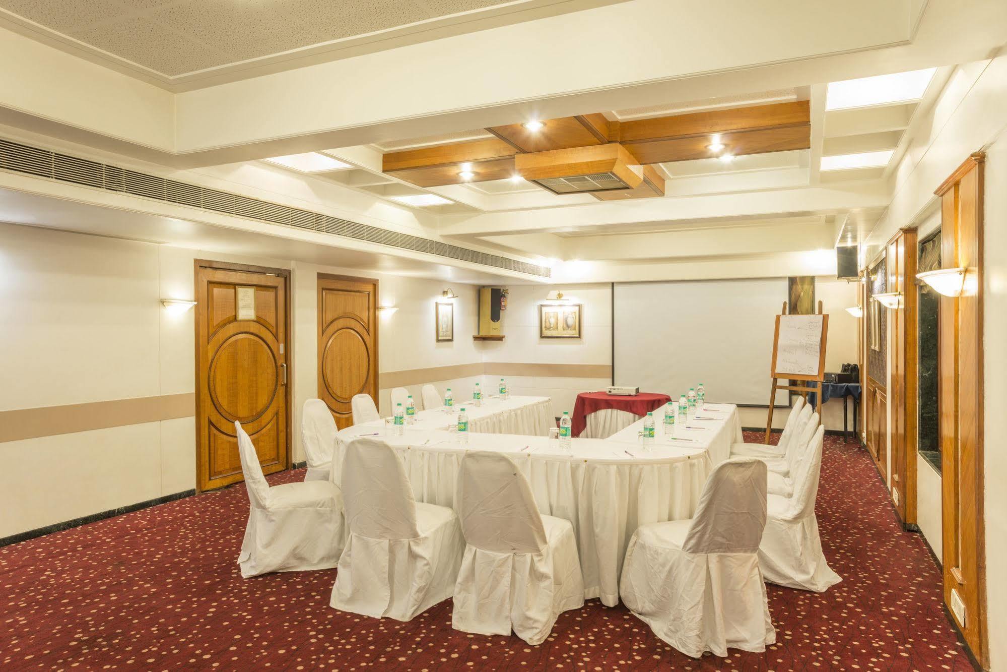 Hotel The International By Tunga à Bombay Extérieur photo
